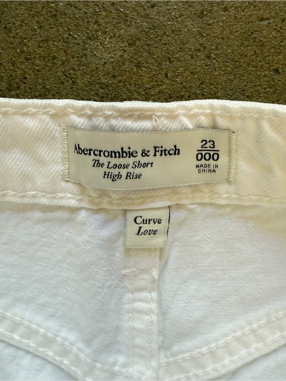 NWT Abercrombie & Fitch The Loose Short HR Curve Love in White Size 23|000 - Picture 6 of 8